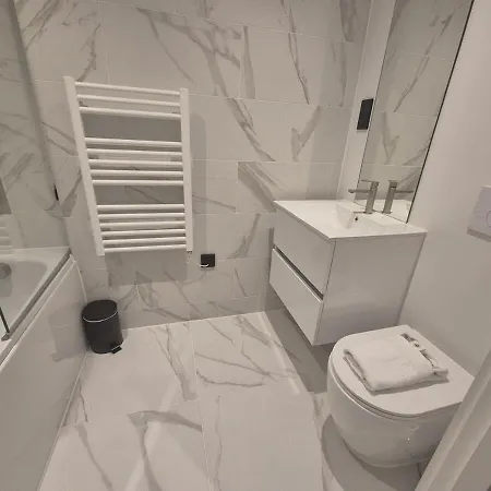Stunning 2 Bed 公寓