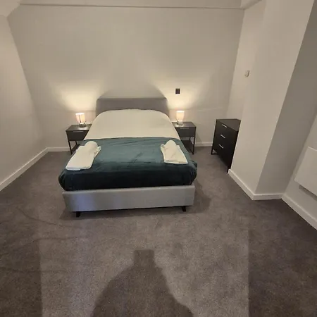 Stunning 2 Bed *